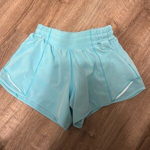 Lululemon Hotty Hot low-Rise Lined Short 4" Electric Turquoise  Size 2